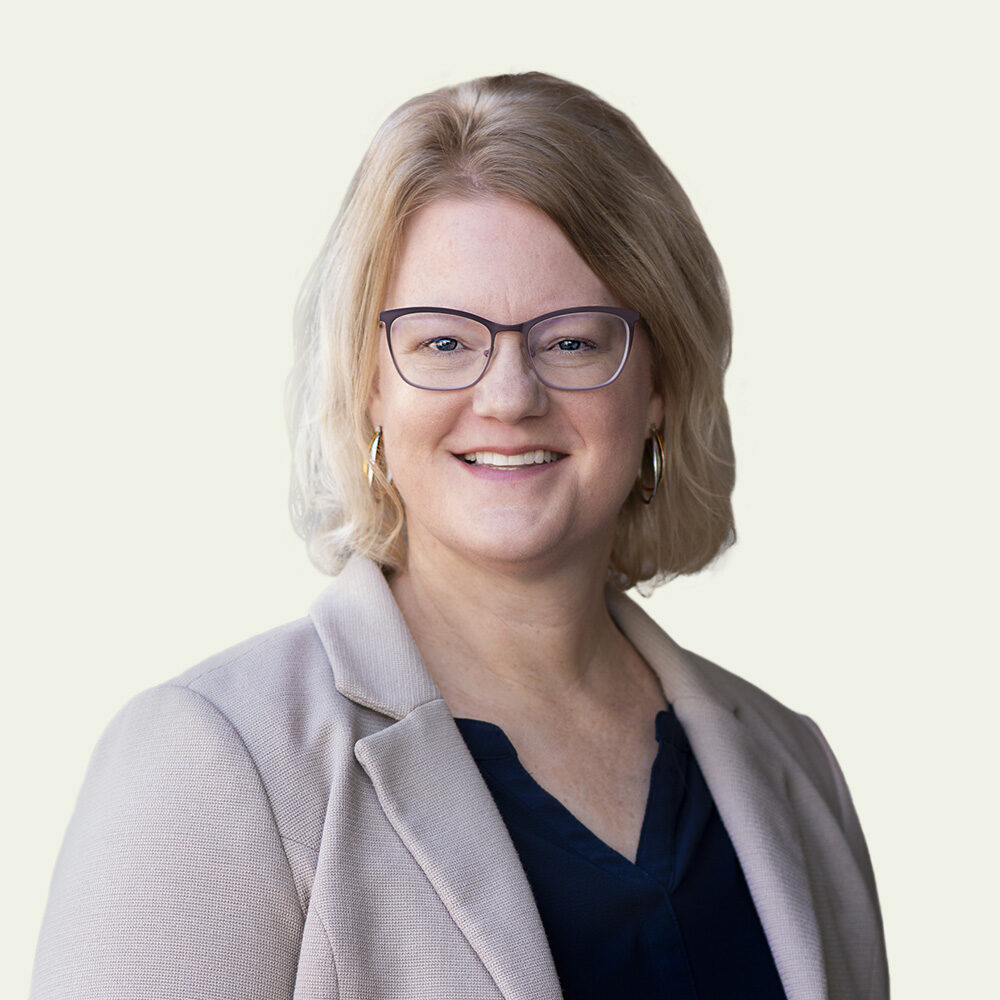 julie-siegert-headshot